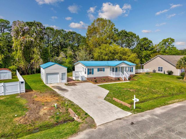 305 Opal Ave., Little River, SC 29566