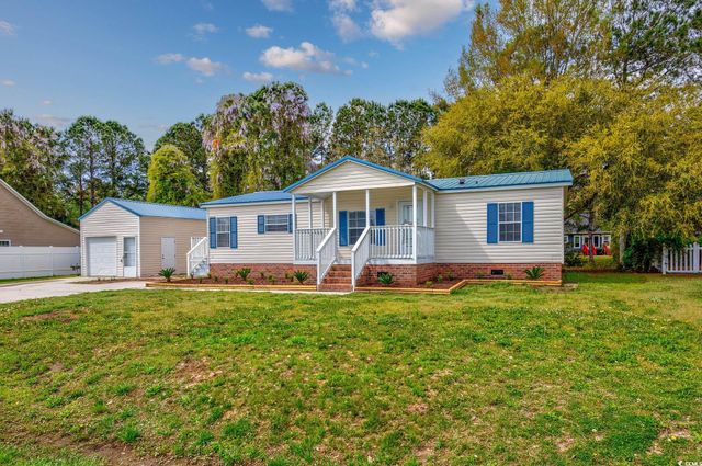 305 Opal Ave., Little River, SC 29566