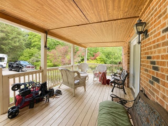 750 Hemlock RD NW, Roanoke, VA 24017