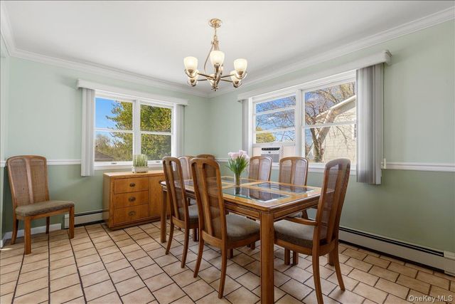 11 Daisy Drive, Mahopac, NY 10541