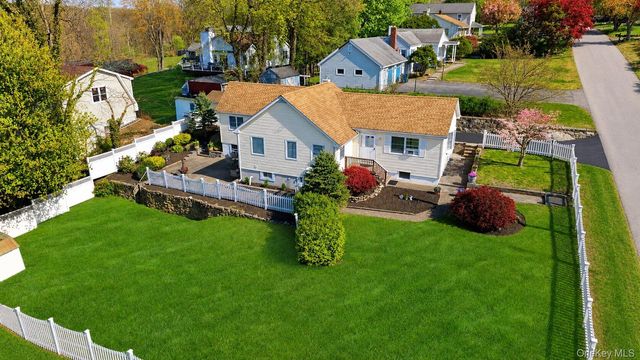 11 Daisy Drive, Mahopac, NY 10541