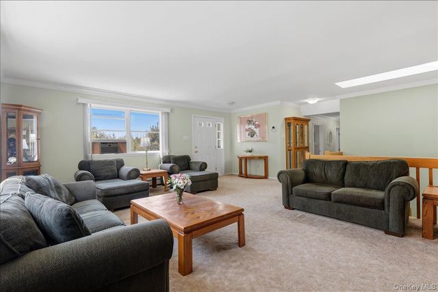 11 Daisy Drive, Mahopac, NY 10541