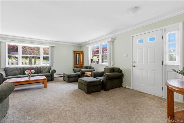 11 Daisy Drive, Mahopac, NY 10541