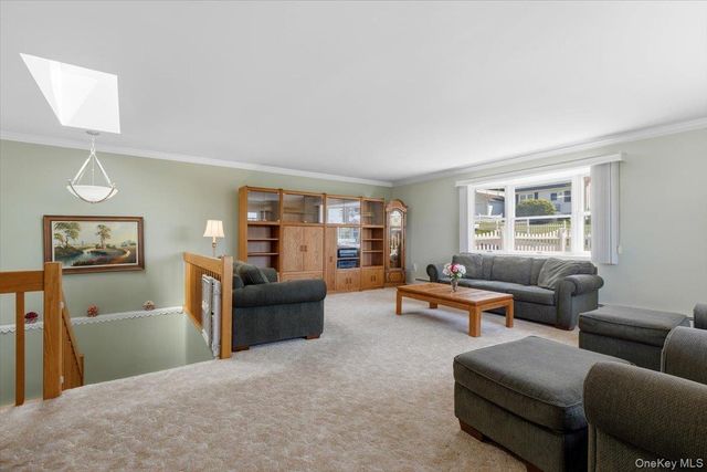 11 Daisy Drive, Mahopac, NY 10541