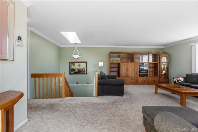 11 Daisy Drive, Mahopac, NY 10541