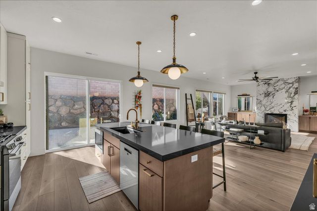 1568 E BLACK BRUSH DR, Washington, UT 84780