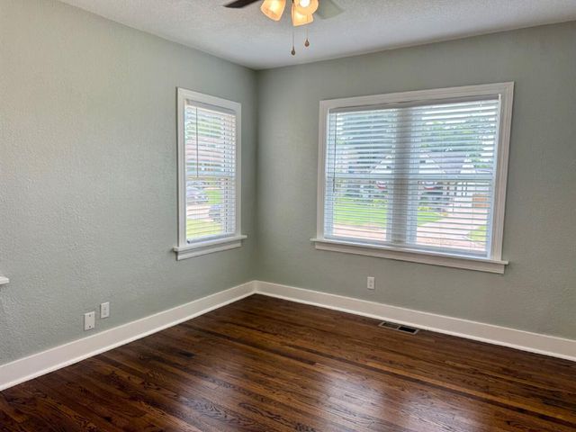 1921 NW 38 Street, Oklahoma City, OK 73118