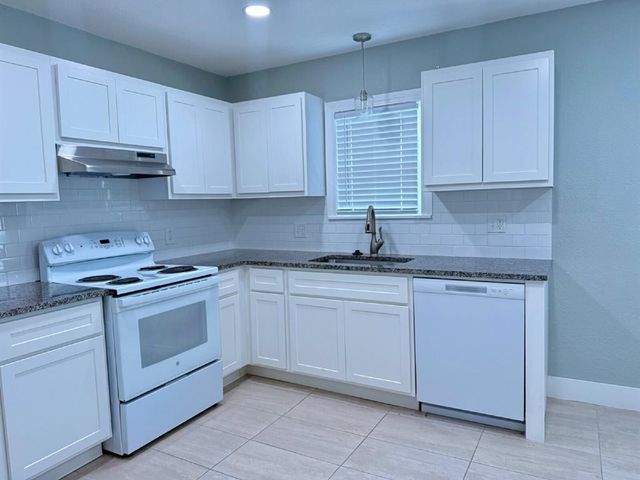 1921 NW 38 Street, Oklahoma City, OK 73118