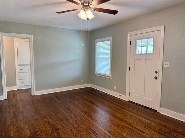 1921 NW 38 Street, Oklahoma City, OK 73118