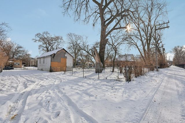 4338 S Shields Avenue, Chicago, IL 60609