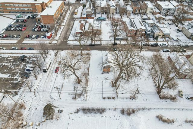 4338 S Shields Avenue, Chicago, IL 60609