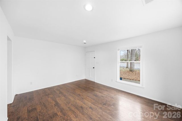 6924 Woodfield Drive, Charlotte, NC 28215