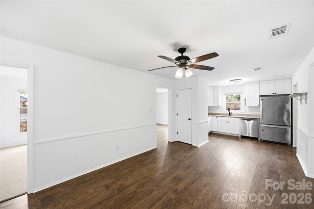 6924 Woodfield Drive, Charlotte, NC 28215