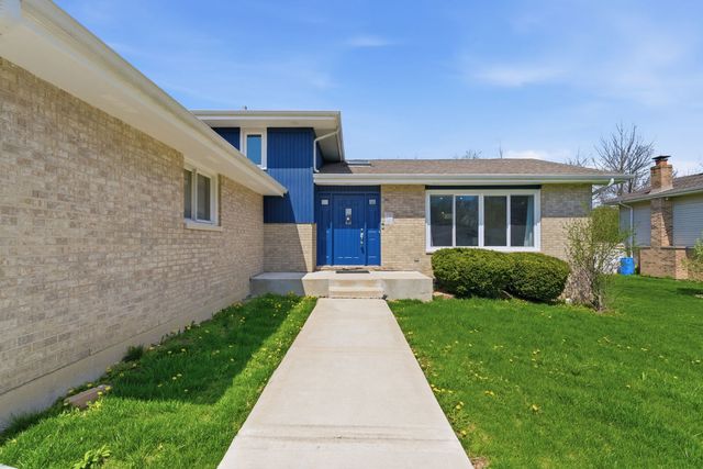 3494 Fairway Drive, Crete, IL 60417
