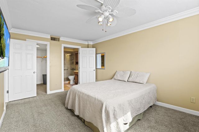 109 Paradise Harbour Boulevard 514 + Boat Slips 4 & 5, North Palm Beach, FL 33408