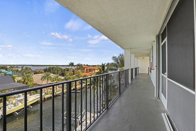 109 Paradise Harbour Boulevard 514 + Boat Slips 4 & 5, North Palm Beach, FL 33408