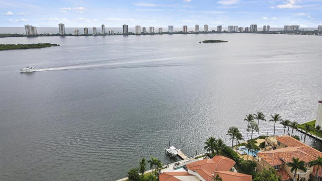 109 Paradise Harbour Boulevard 514 + Boat Slips 4 & 5, North Palm Beach, FL 33408