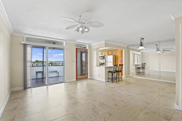 109 Paradise Harbour Boulevard 514 + Boat Slips 4 & 5, North Palm Beach, FL 33408