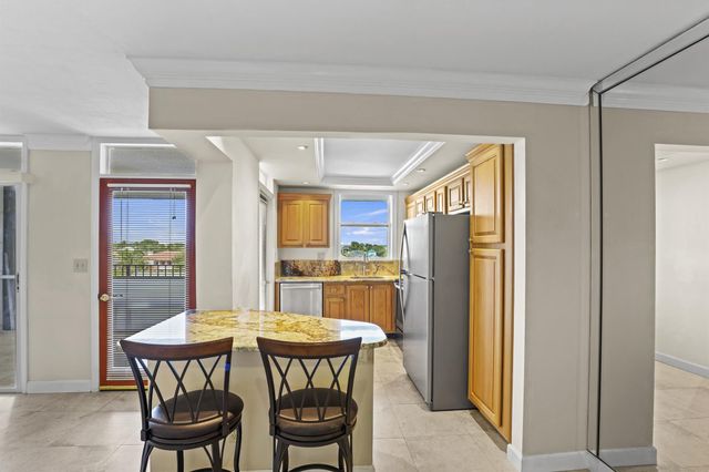 109 Paradise Harbour Boulevard 514 + Boat Slips 4 & 5, North Palm Beach, FL 33408