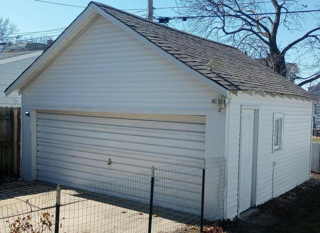 6720 31st AVENUE, Kenosha, WI 53142