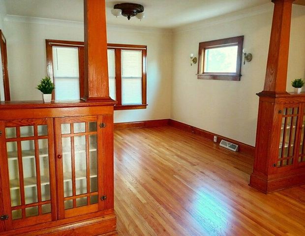 6720 31st AVENUE, Kenosha, WI 53142