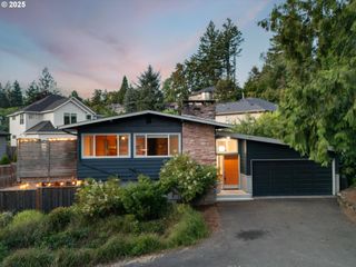 9715 Sw TAYLOR St, Portland, OR 97225