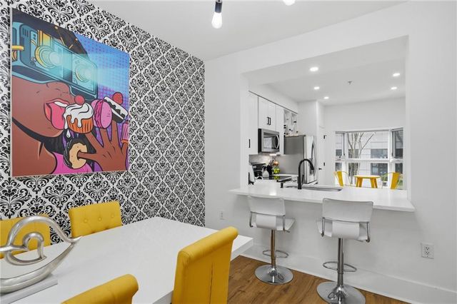 3475 Oak Valley NE Road 120, Atlanta, GA 30326