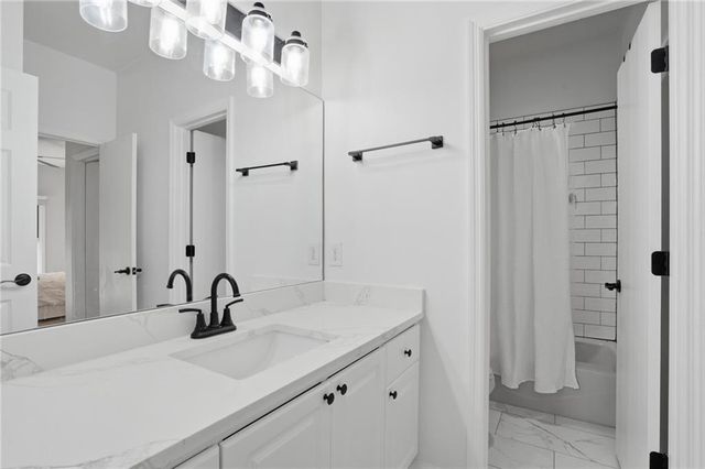 3475 Oak Valley NE Road 120, Atlanta, GA 30326