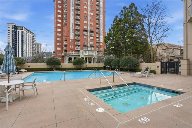 3475 Oak Valley NE Road 120, Atlanta, GA 30326