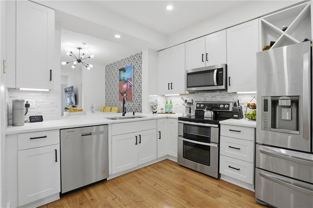 3475 Oak Valley NE Road 120, Atlanta, GA 30326