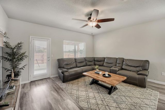 141 Marienfeld LN, Georgetown, TX 78626