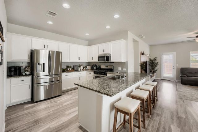 141 Marienfeld LN, Georgetown, TX 78626