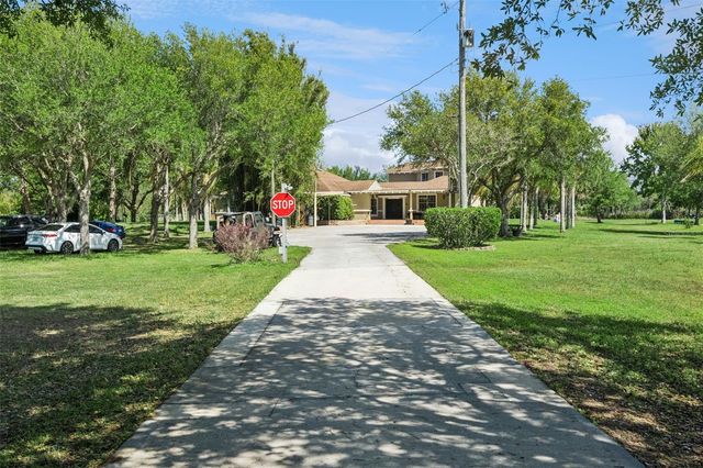 5825 LAKE LIZZIE DRIVE, St Cloud, FL 34771