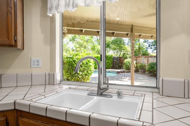 149 Winterstein Dr, Folsom, CA 95630