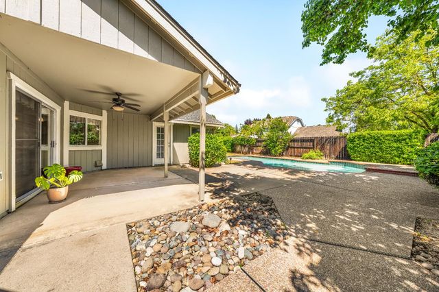 149 Winterstein Dr, Folsom, CA 95630