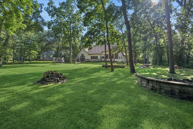 6008 Tomlinson Drive, Mchenry, IL 60050