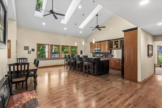 6008 Tomlinson Drive, Mchenry, IL 60050