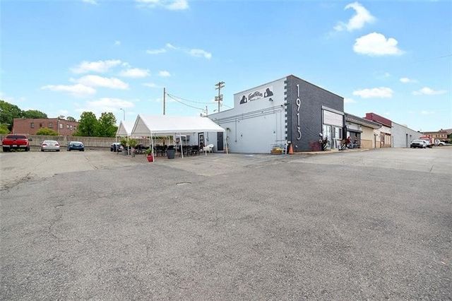 1917 Mccague St, Swissvale, PA 15218