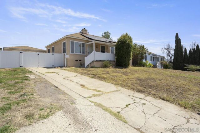 1537 Drexel Dr., Lemon Grove, CA 91945