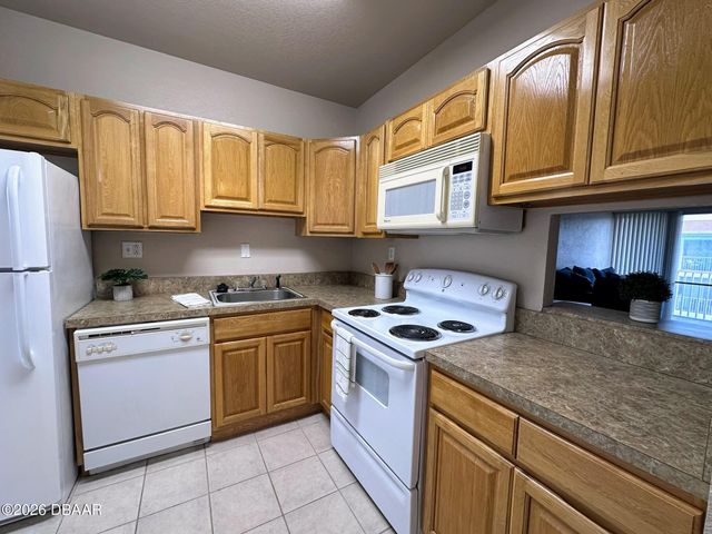 717 S Beach St Apt 311C, Daytona Beach, FL 32114