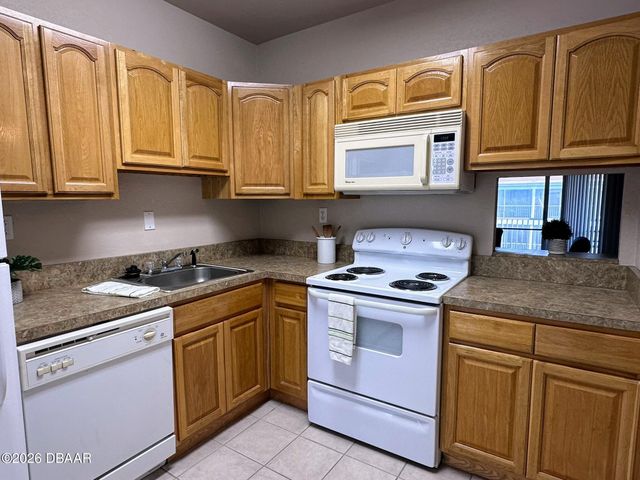 717 S Beach St Apt 311C, Daytona Beach, FL 32114