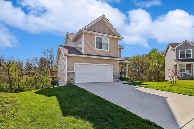 408 Ryan Circle NE, Mitchellville, IA 50169