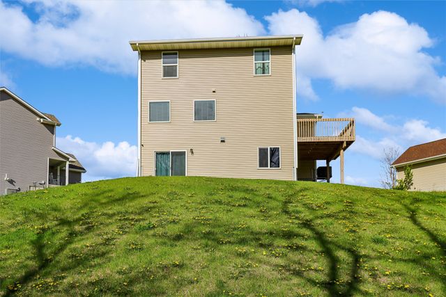 408 Ryan Circle NE, Mitchellville, IA 50169