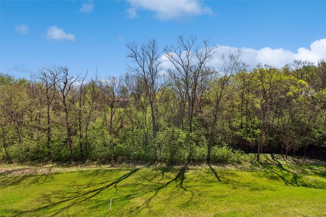 408 Ryan Circle NE, Mitchellville, IA 50169