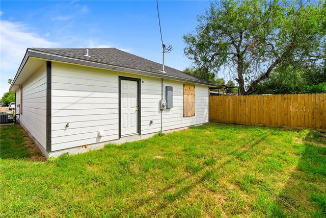 3121 Eisenhower St, Corpus Christi, TX 78416
