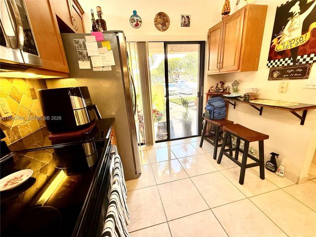 351 Club Cir 102, Boca Raton, FL 33487