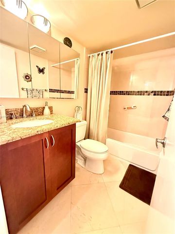 351 Club Cir 102, Boca Raton, FL 33487