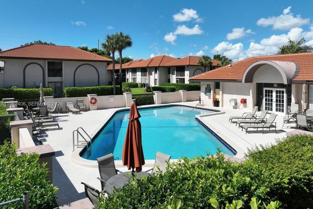 351 Club Cir 102, Boca Raton, FL 33487