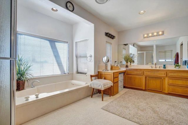 10549 Cerveza Drive, Escondido, CA 92026