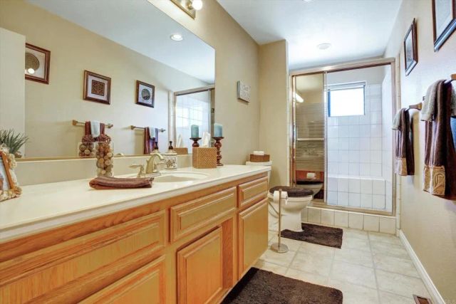 10549 Cerveza Drive, Escondido, CA 92026